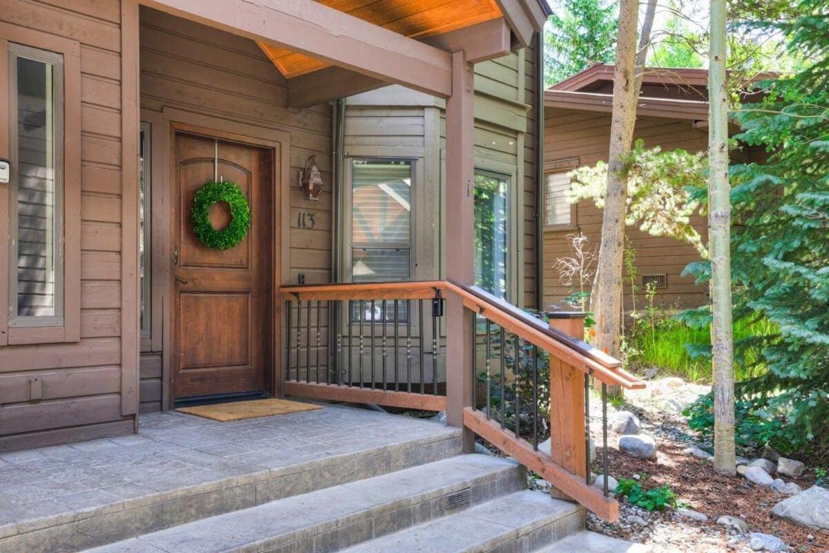 Luxury Modern Townhome Steps To Ski Lifts And Downtown With Nature At Your Patio 布雷肯里奇 外观 照片