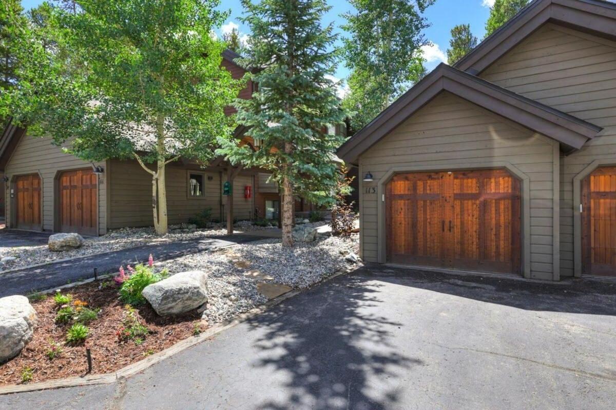 Luxury Modern Townhome Steps To Ski Lifts And Downtown With Nature At Your Patio 布雷肯里奇 外观 照片